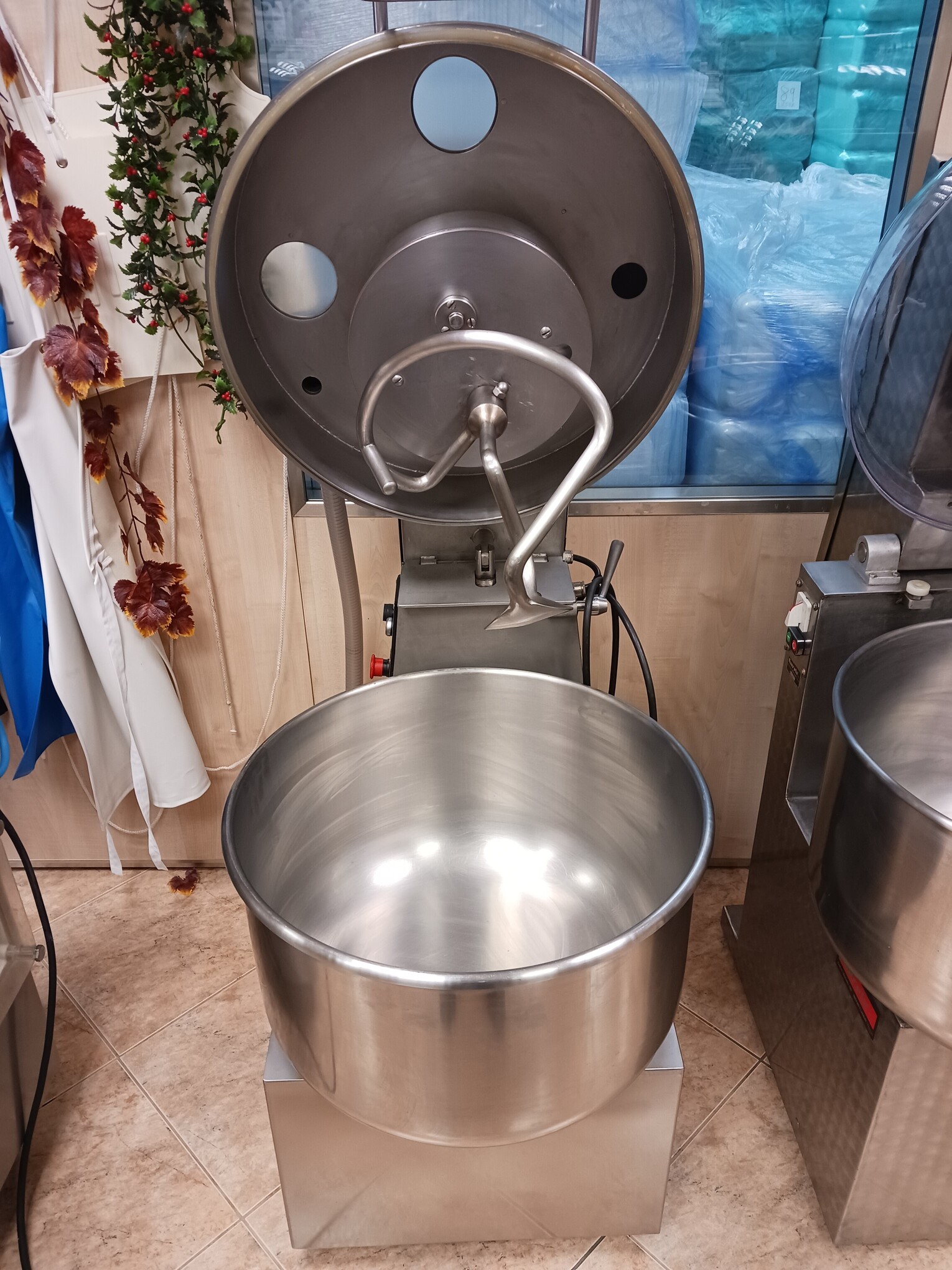 AMASADORA FUERPLA 85L